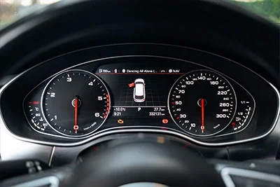 Audi A6 Avant műszerfal fotó hirdetéshez