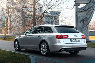 Audi A6 Avant második külső fotó hirdetéshez