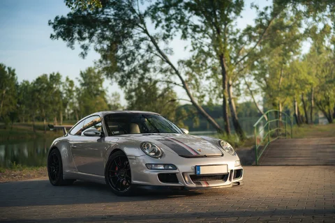 Porsche 911 Carrera 4S – profi autófotózás naplementében