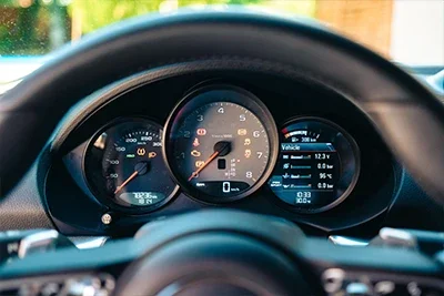 Porsche Cayman műszerfal fotó hirdetéshez