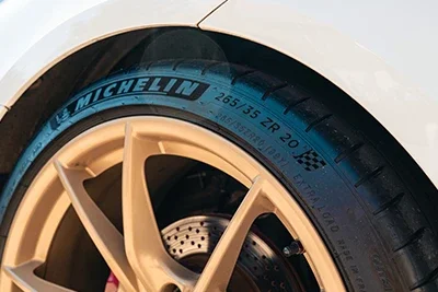 Porsche Cayman felni részletfotó hirdetéshez