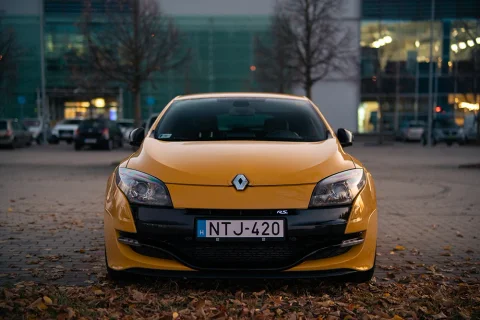 Renault Megane RS – sportos használt autó fotózás Budapesten
